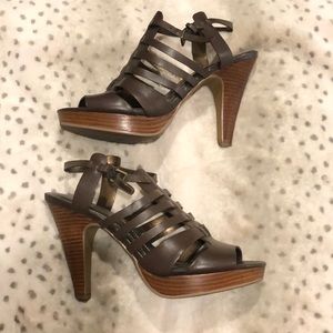 Tahari leather heeled sandals